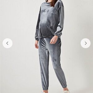 LCW Maternity Shiny Gray Velvet Maternity Sweatshirt & Sweatpants Small